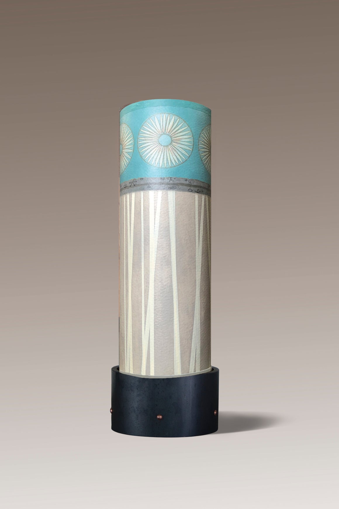 Luminaire Accent Lamp with Pool Shade